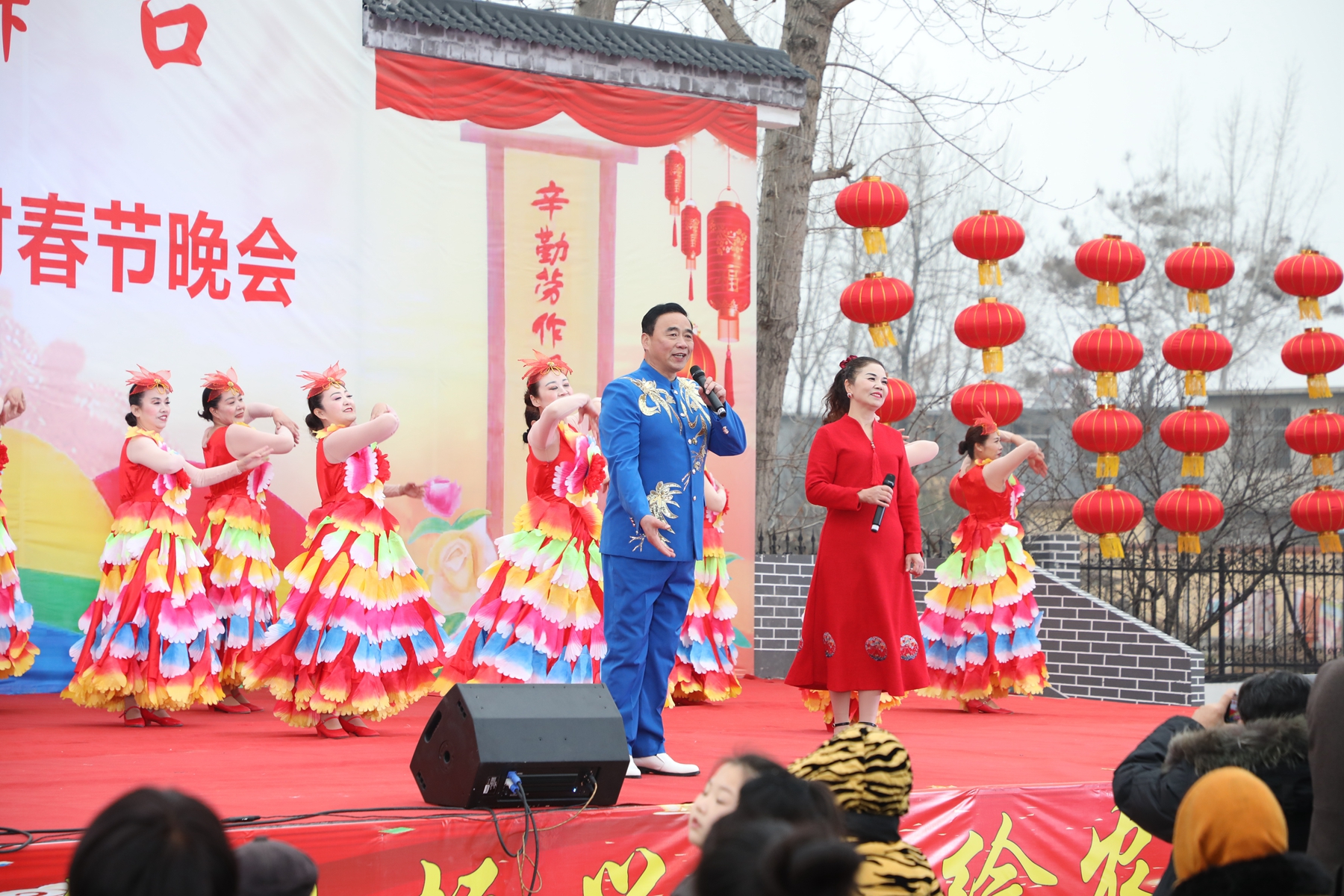 才艺主播办村晚新年又开卷，乡村文化的繁荣与新生