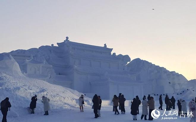 长白山的云顶天宫终于现世，揭秘千年神话的震撼之旅！！