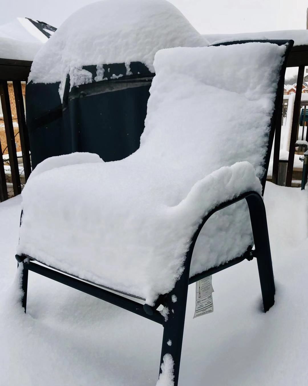 华人遇暴雪铲雪后遭遇抑郁，背后的故事与挑战（深度解析）机电工程视角探讨其成因及对策研究。